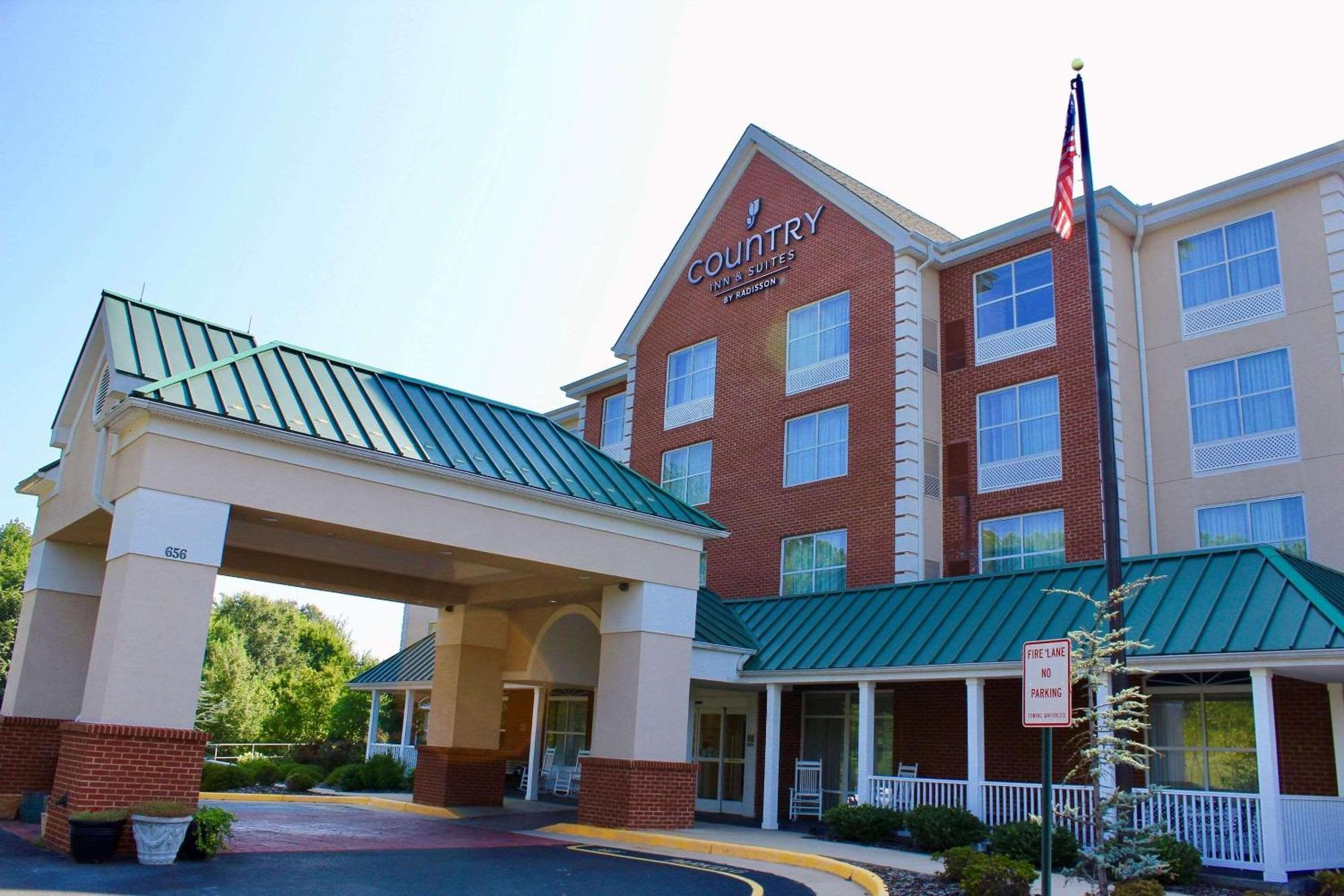 Country Inn & Suites By Radisson, Fredericksburg, Va Bagian luar foto